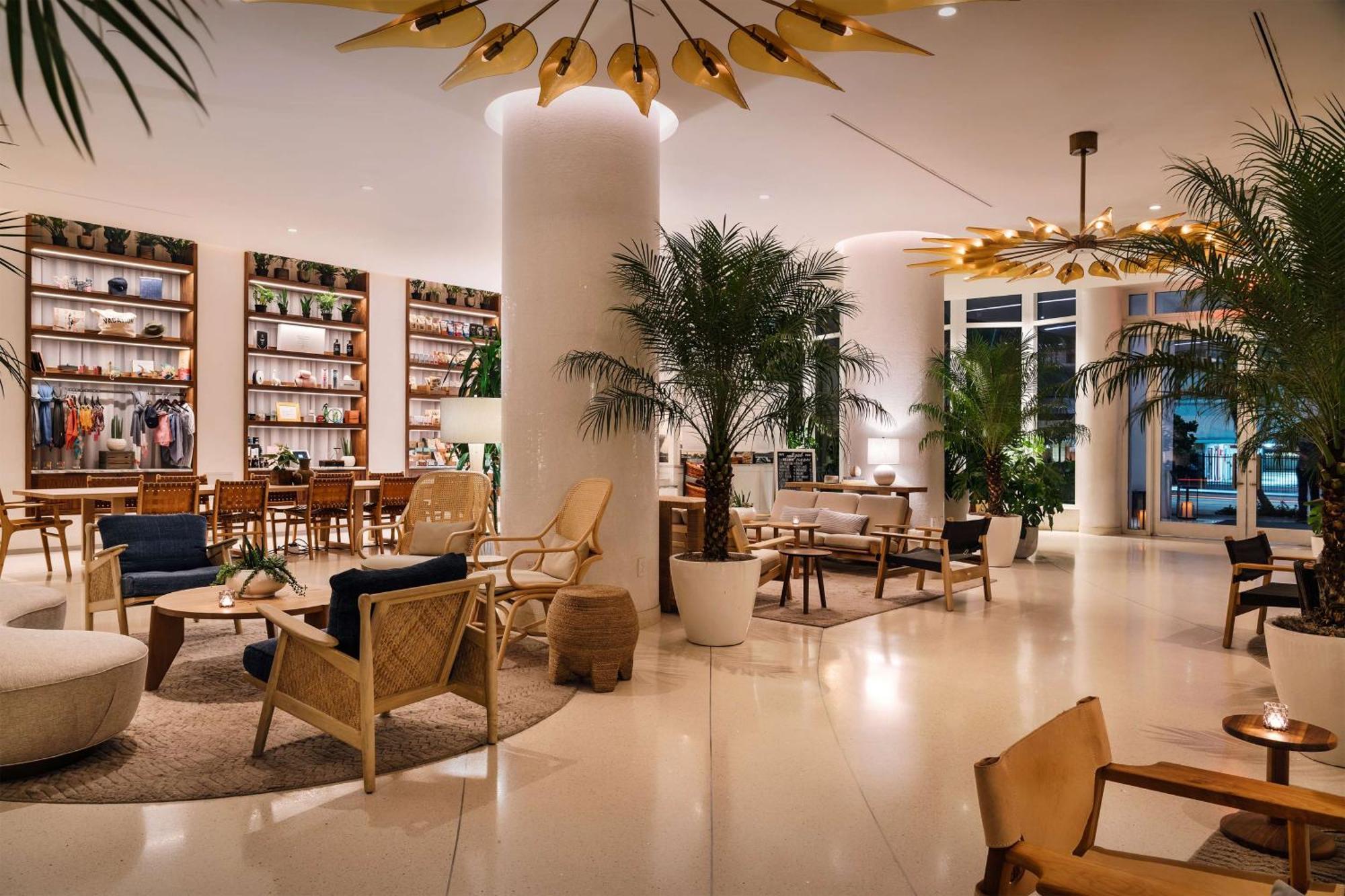 Nautilus Sonesta מיאמי ביץ' מראה חיצוני תמונה The lobby of the 1 Hotel South Beach
