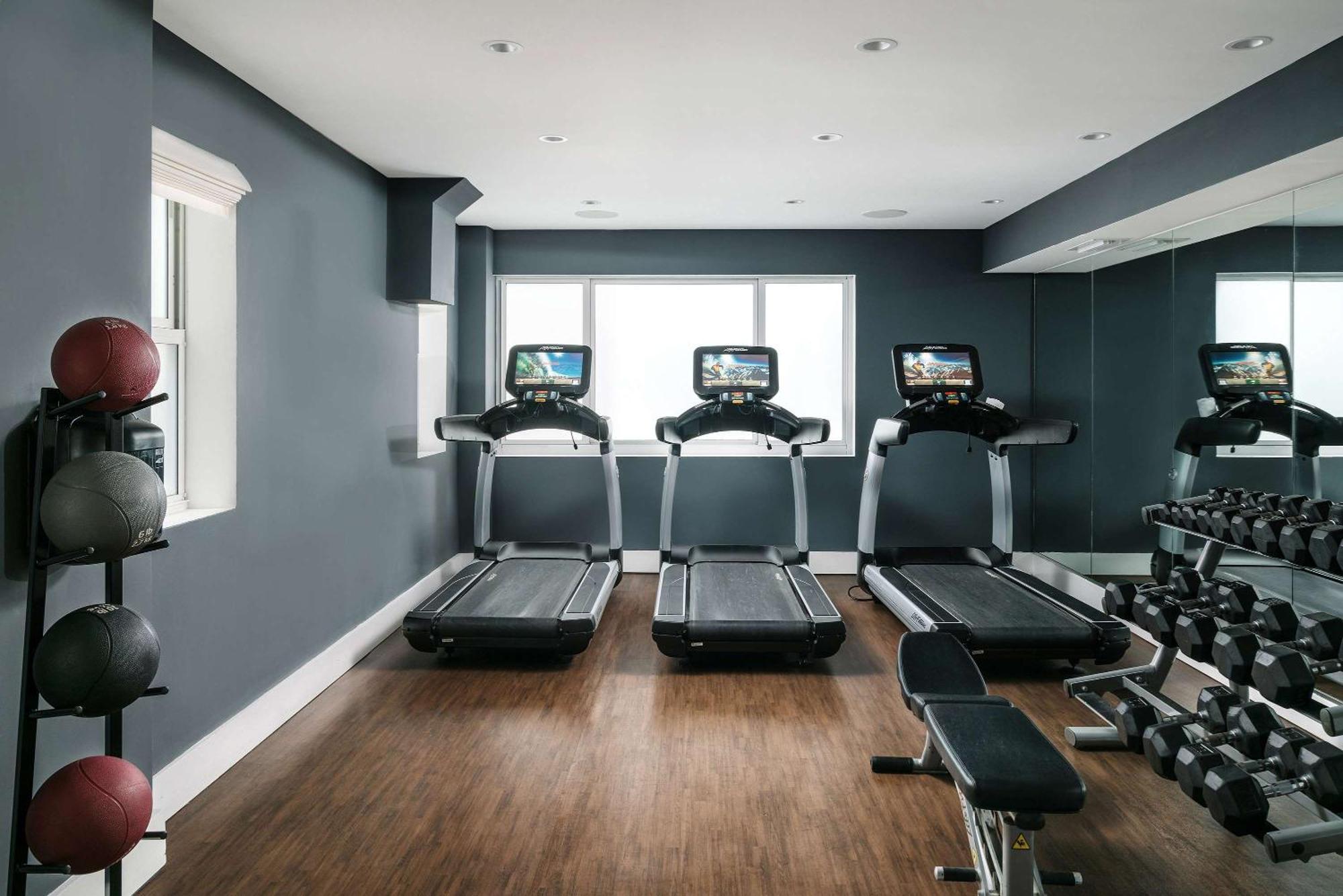 Nautilus Sonesta מיאמי ביץ' מראה חיצוני תמונה The gym at The Ivy Collection